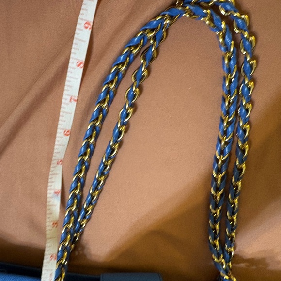 Salvatore Ferragamo Blue Leather Vara Bow Chain Shoulder Bag - Picture 9 of 14